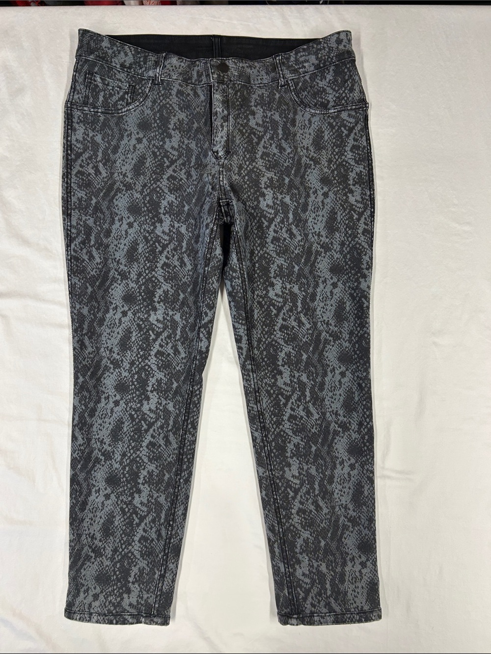 Faded Glory Black Snake Print Reversible Skinny Jeans Size 18